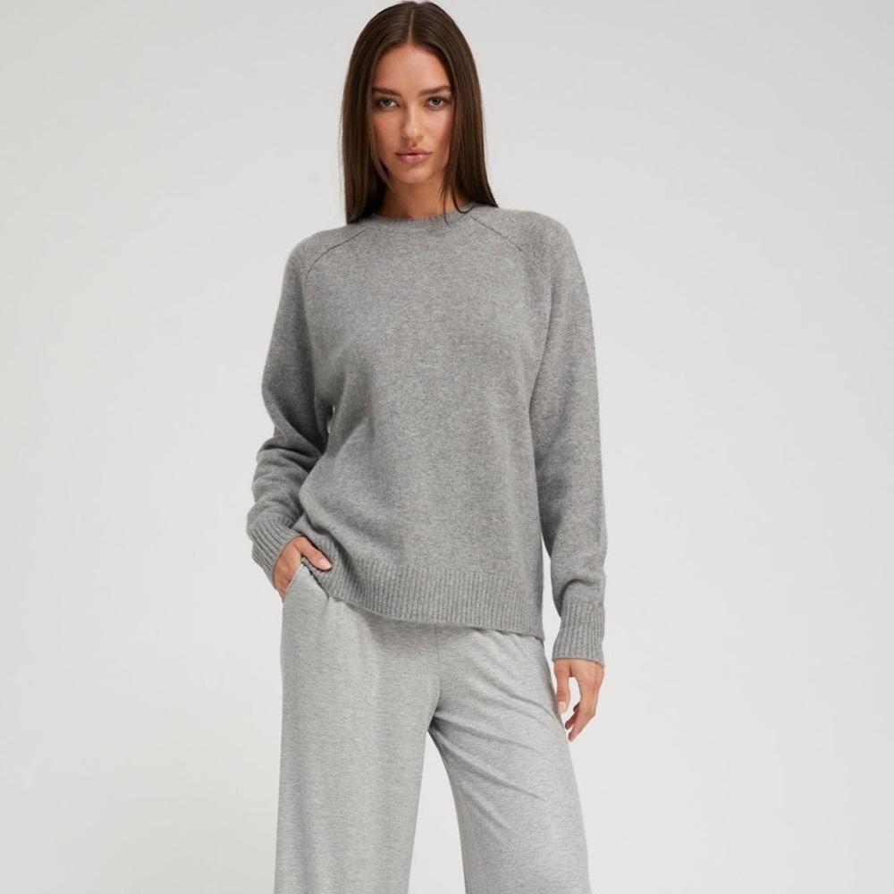 Luxury Knit Sweater Cozy Buttery Soft Pullover Jumper Neutral Gray Size Large